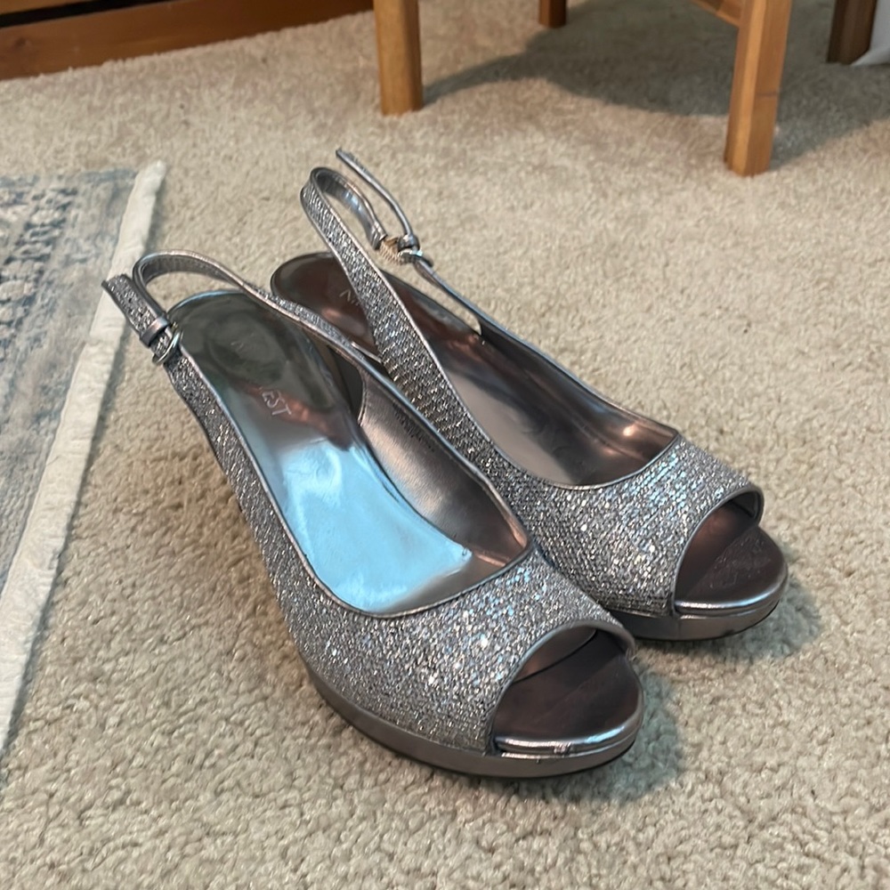 Nine West Sparkly heels size 7